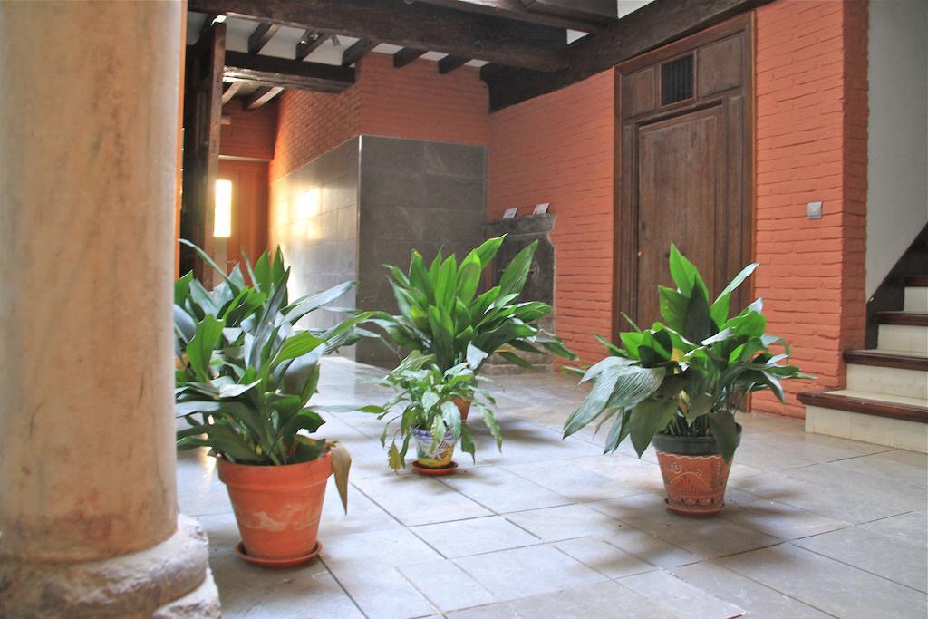 Apartamentos Inside Alhacaba Granada Room photo